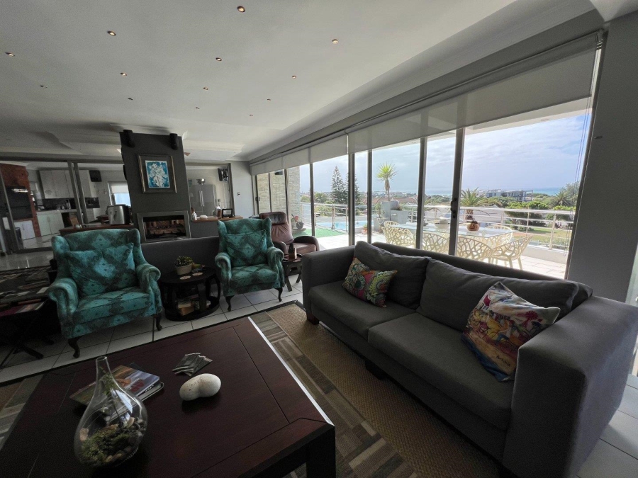 4 Bedroom Property for Sale in Jeffreys Bay Central Eastern Cape